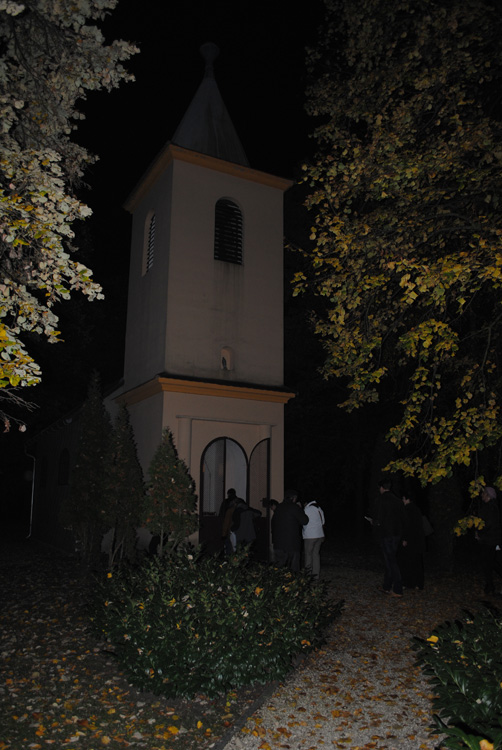 Séta a szombathelyi Hősi temetőben (fotó: Kántor Orsolya)